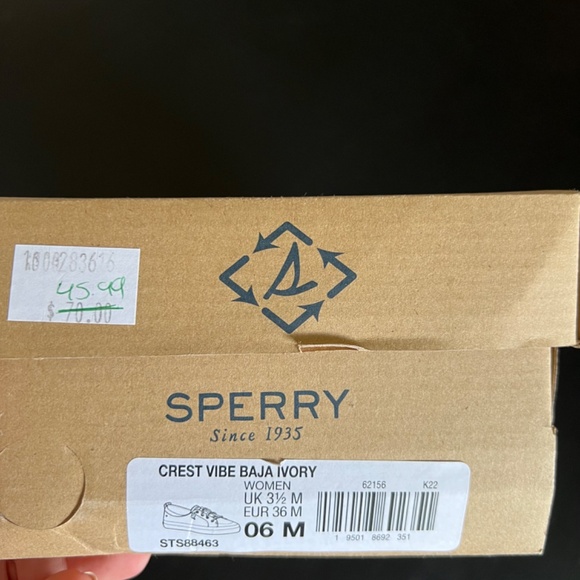 Sperry Kids Size 6 - Picture 2 of 2